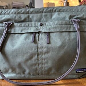 Patagonia Transport Tote 20L Olive Green